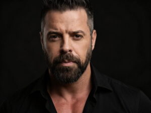 wes richardson headshot